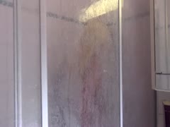 Halb Schwester unter der Dusche