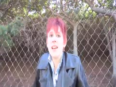 Rothaarige Hure für Stoff zu allem bereit